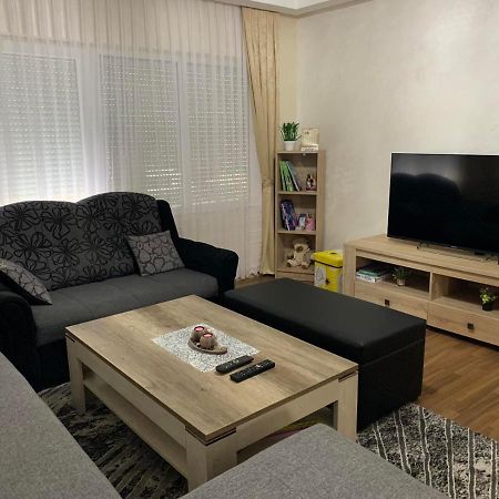 Anja Apartman Bosanski Samac Екстериор снимка